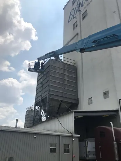 Dustless blasting exterior paint