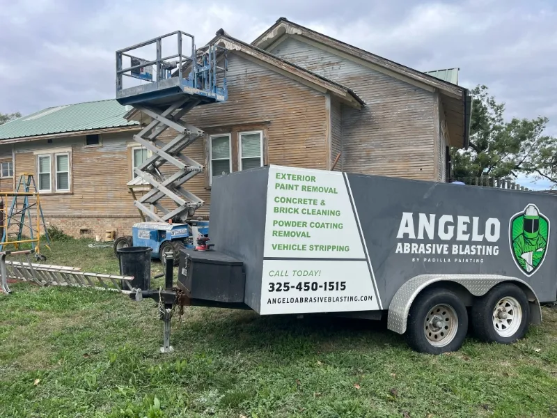 Residential exterior paint removal